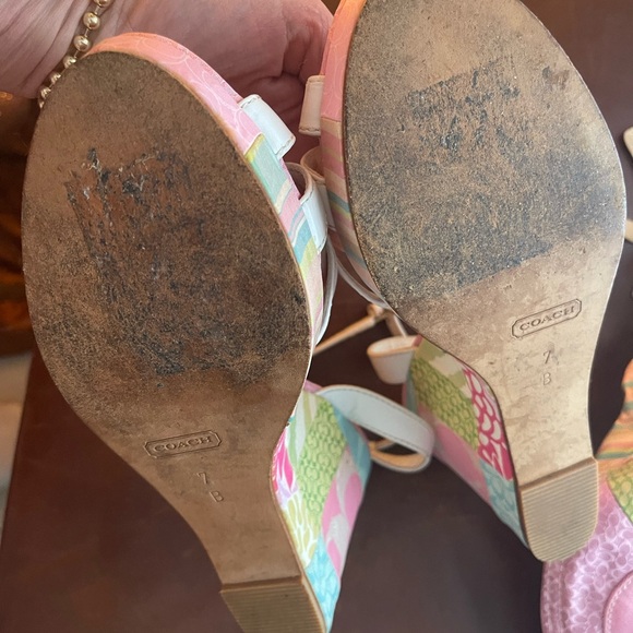 Coach - Picture 7 of 16